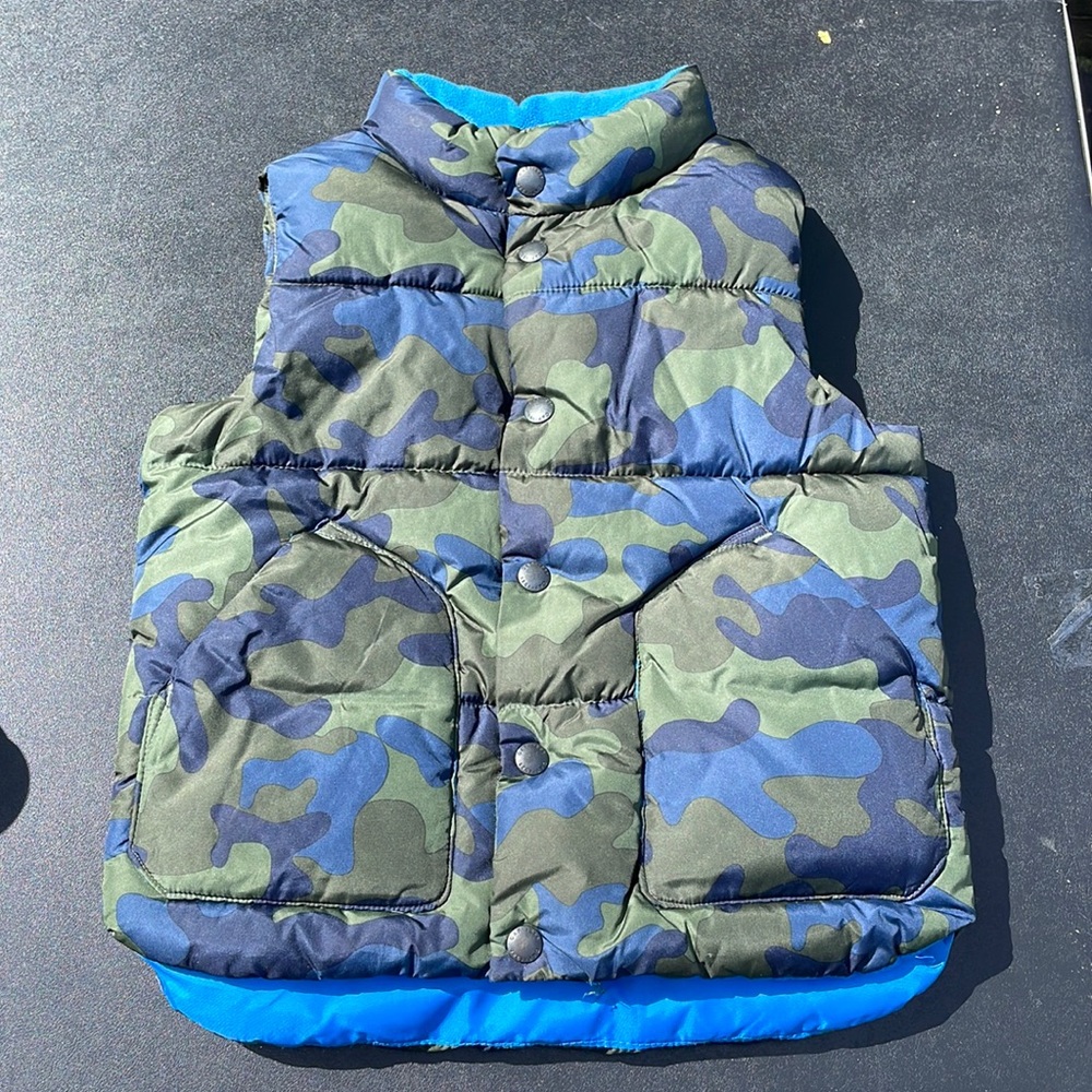 Gap Boys Camo Puffer Vest 5 Yr